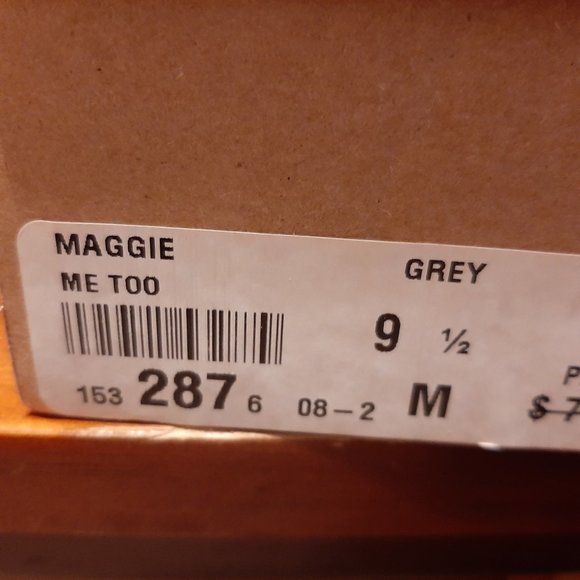 Me Too Charcoal Gray Suede Closed Toe Block Heels - Size 9.5M - Picture 11 of 11